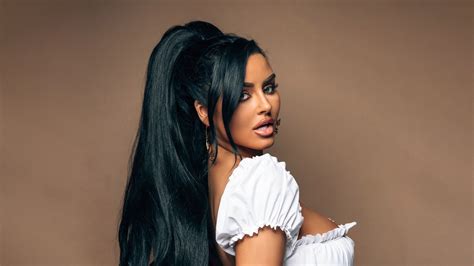 abigail ratchford hd wallpaper